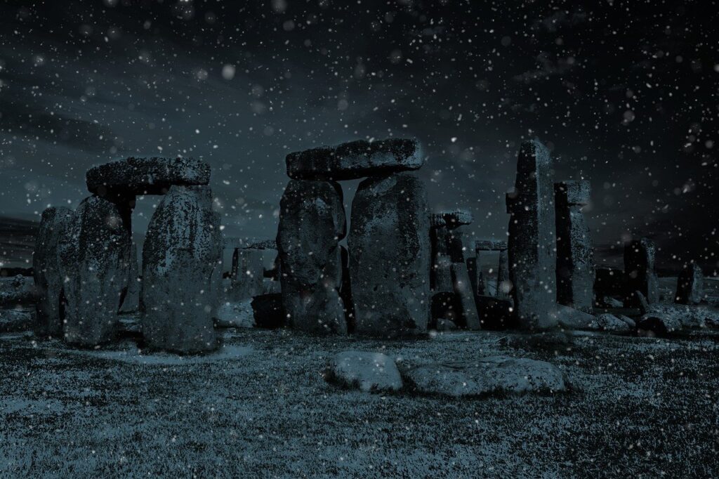 Stonehenge Monument Ancient England  - TheDigitalArtist / Pixabay